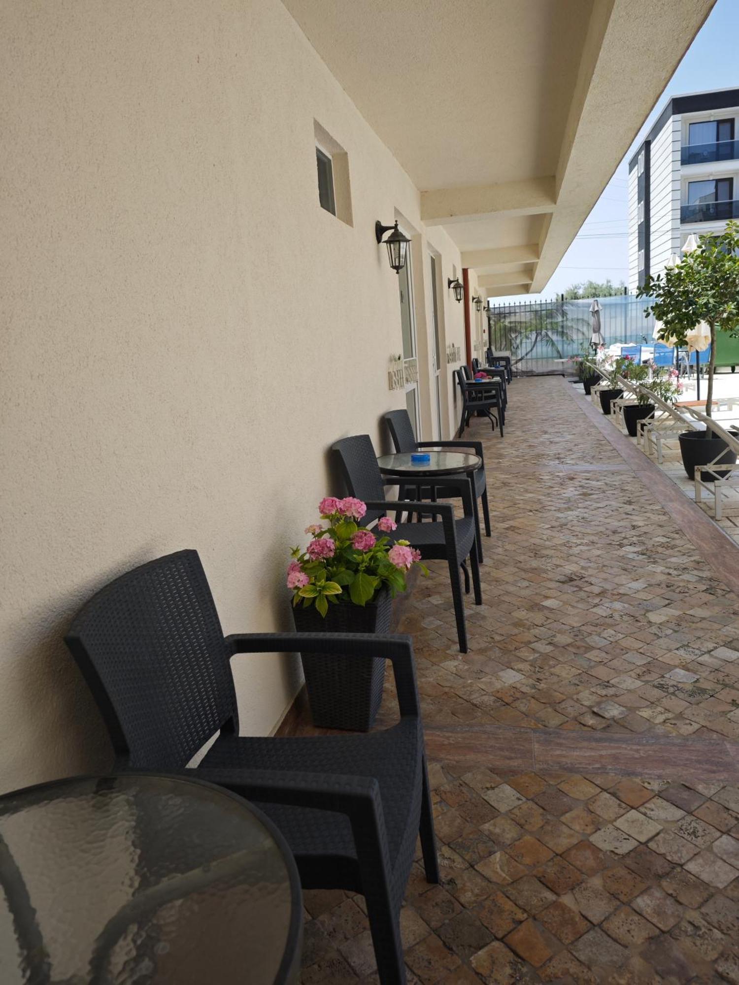 Camere De Inchiriat Havana Beach 那沃达利 外观 照片